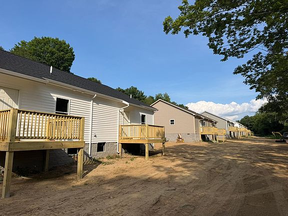 4th image of 1855 Holland Rd Unit 2