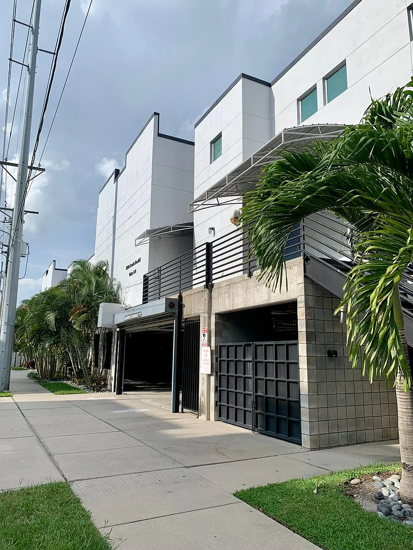 2/2.5 Industrial Style 3 Level Loft at MacDill Landings! — Photo 1