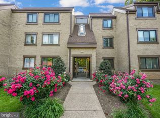 1627 Parkcrest Cir APT 101, Reston, VA 20190