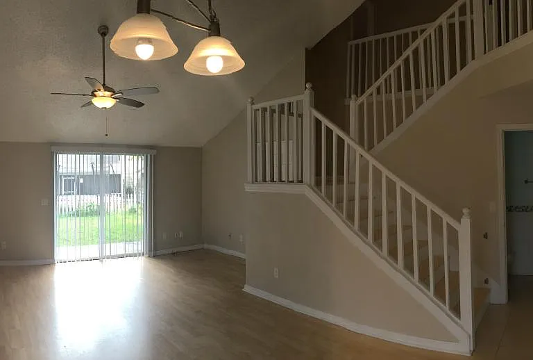 6703 Brittany Chase Ct — Photo 7