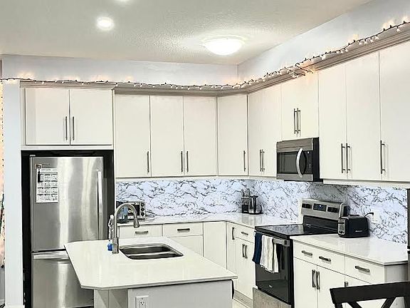 4th image of 1375 Whetherfield St #80