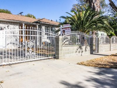 8052 Lullaby Ln, Panorama City, CA, 91402