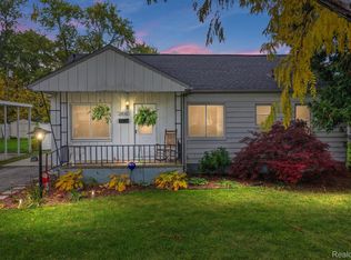 28641 Birchlawn St, Garden City, MI 48135