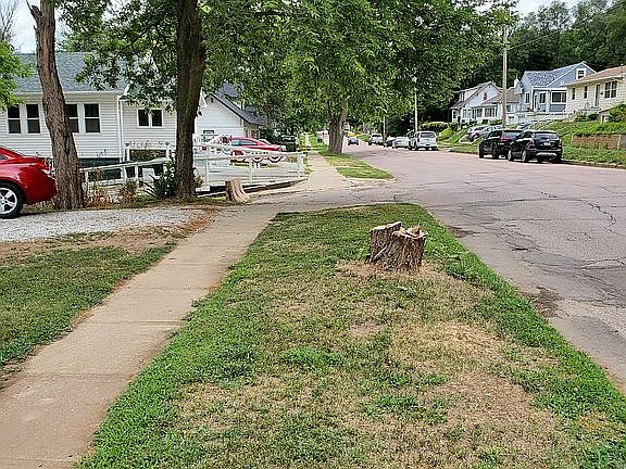 5th image of 1700 W 1st St