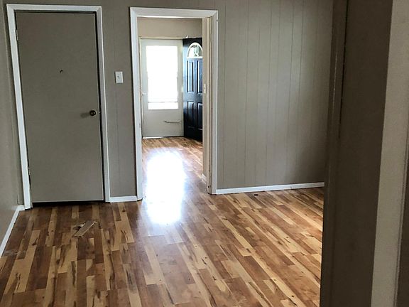 5th image of 1732 7th St