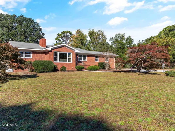 209 Oak Leaf Drive, Wilmington, NC 28403