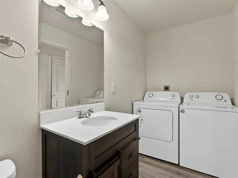 Pence Properties Alki — Photo 18