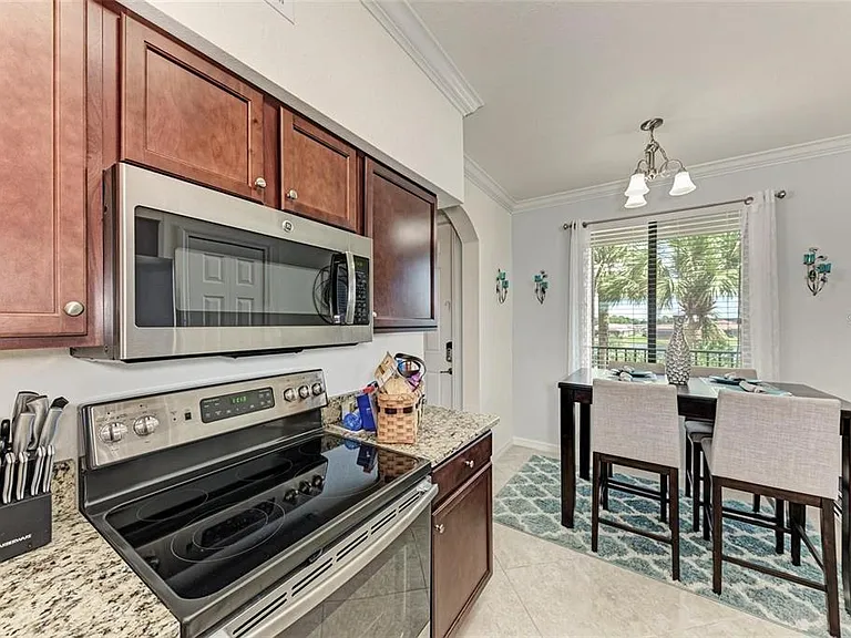 16706 Vardon Ter #304 — Photo 14
