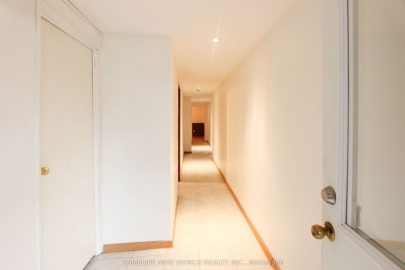 Toronto House for rent - 3 Bedrooms — photo 3