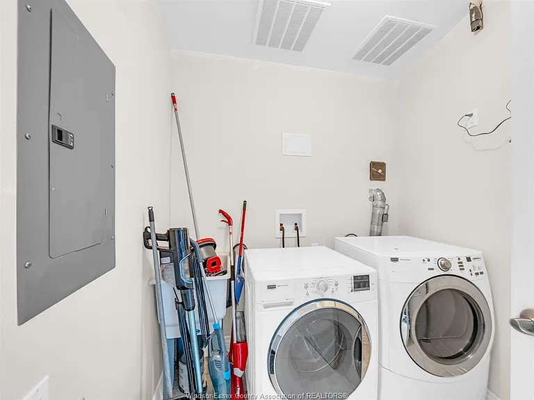 1225 Riverside Dr E #1007 — Photo 24