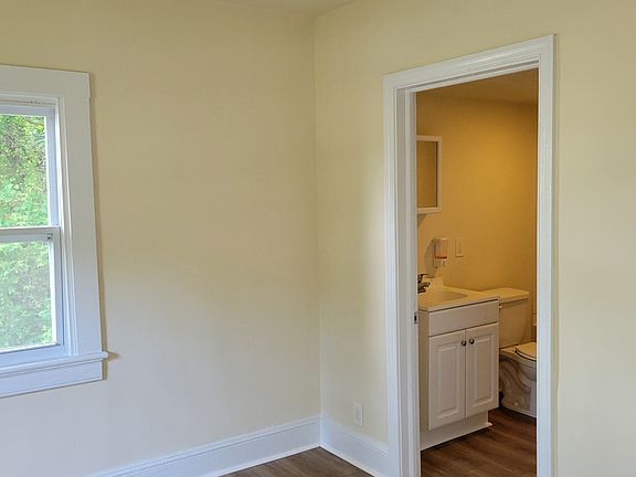 2nd image of 2121 Osborne Rd