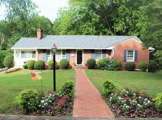 2215 Ridgewood Dr, Lynchburg, VA 24503