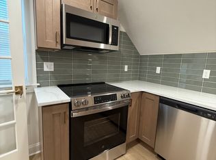 28 Lakeview St #3, Blackstone, MA 01504