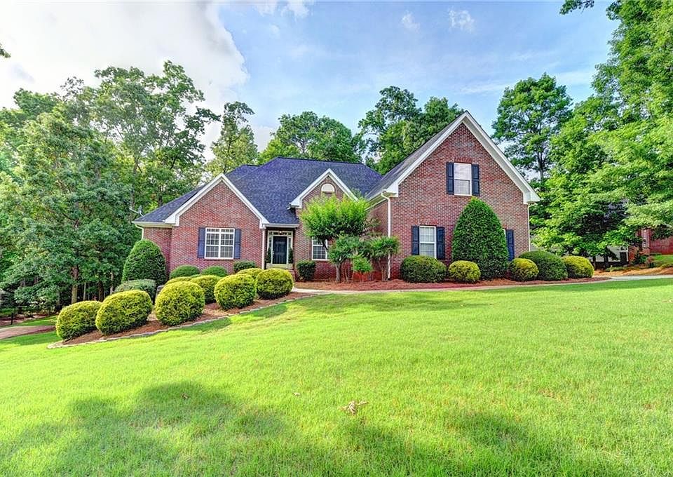1st image of 94 Thornhill Cir