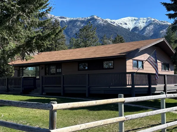 743 West Rd, Eureka, MT 59917