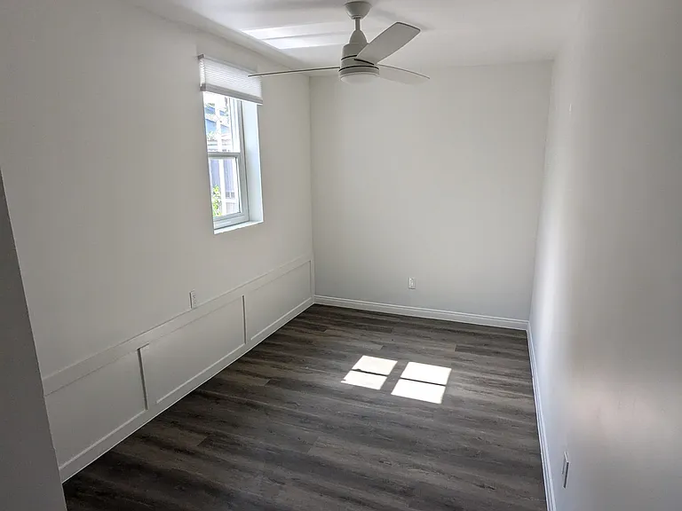 2321 Etiwanda St #E — Photo 15