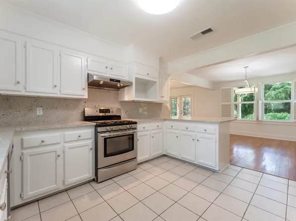 1630 Marshall Dr, Baton Rouge, LA 70808