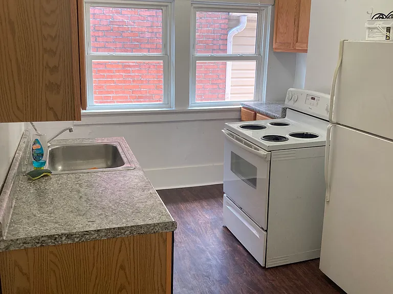 2334 Eldridge St — Photo 15