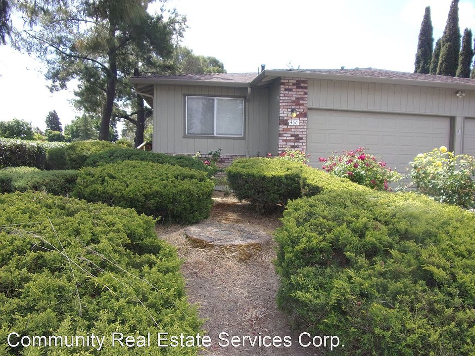 1st image of 456 Yellowstone Dr