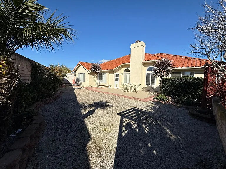 2441 Iron Ridge Ct — Photo 42