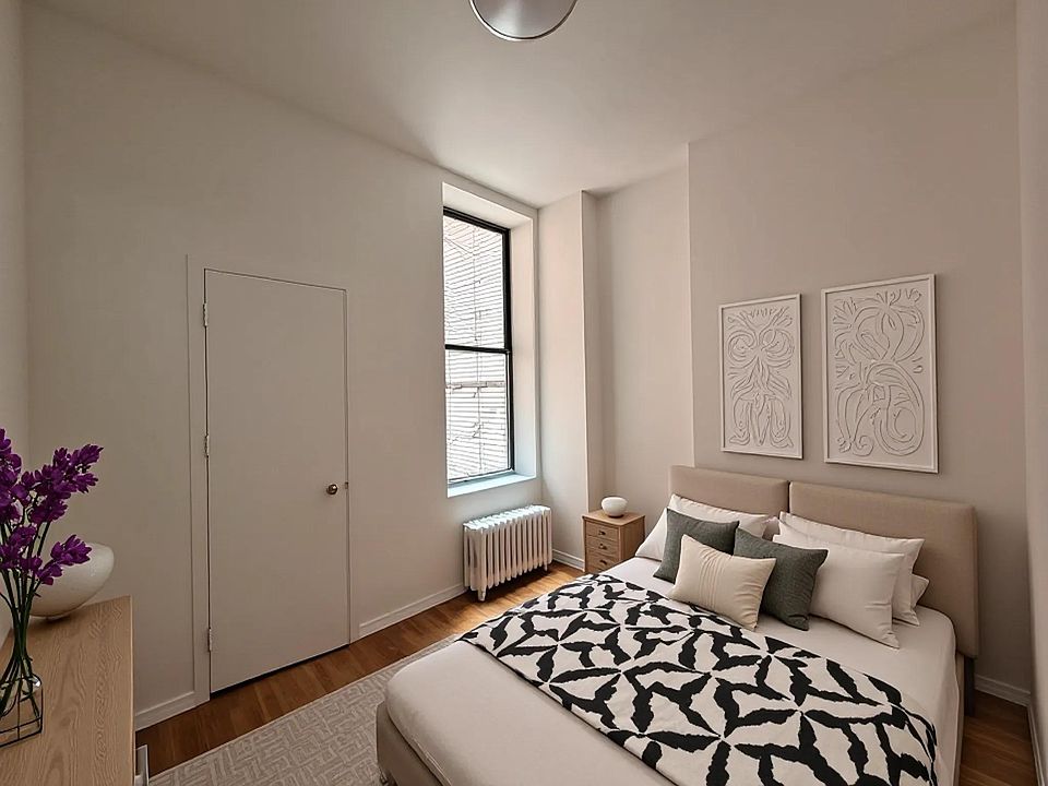 2nd image of 328 E 15th St APT 6