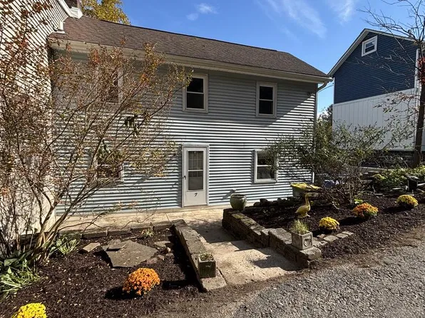 7 Helluva Hill Ln, Glen Mills, PA 19342