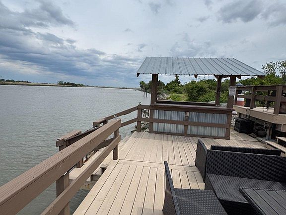 4th image of 74 Sinnickson Landing Rd