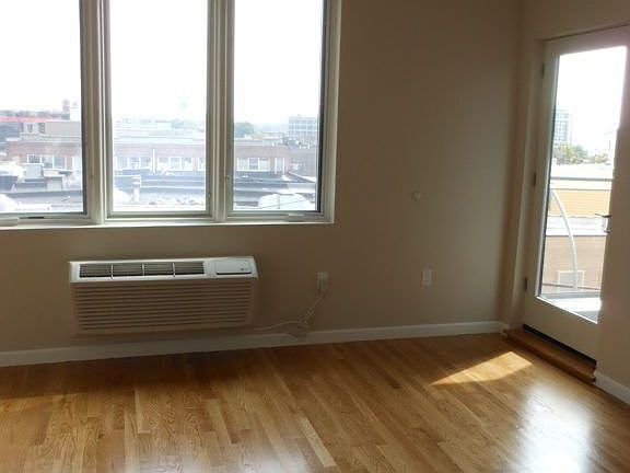 3rd image of 3734 29th St APT 3A