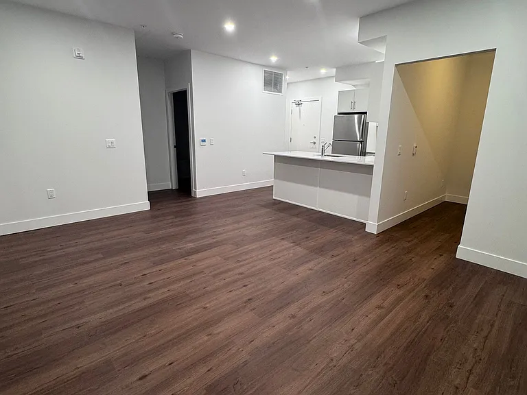 1000 Lackner Pl #514 — Photo 2