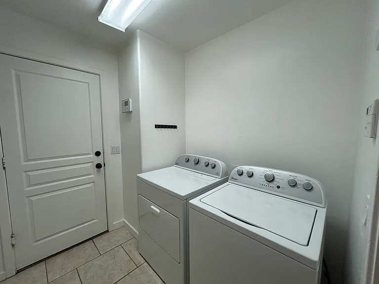 2041 E Fawn Dr — Photo 48