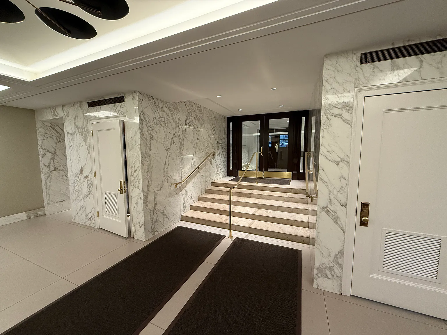 160 West 73rd Street — Photo 4