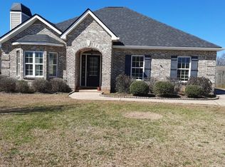 300 Gray Fox Xing, Bonaire, GA 31005