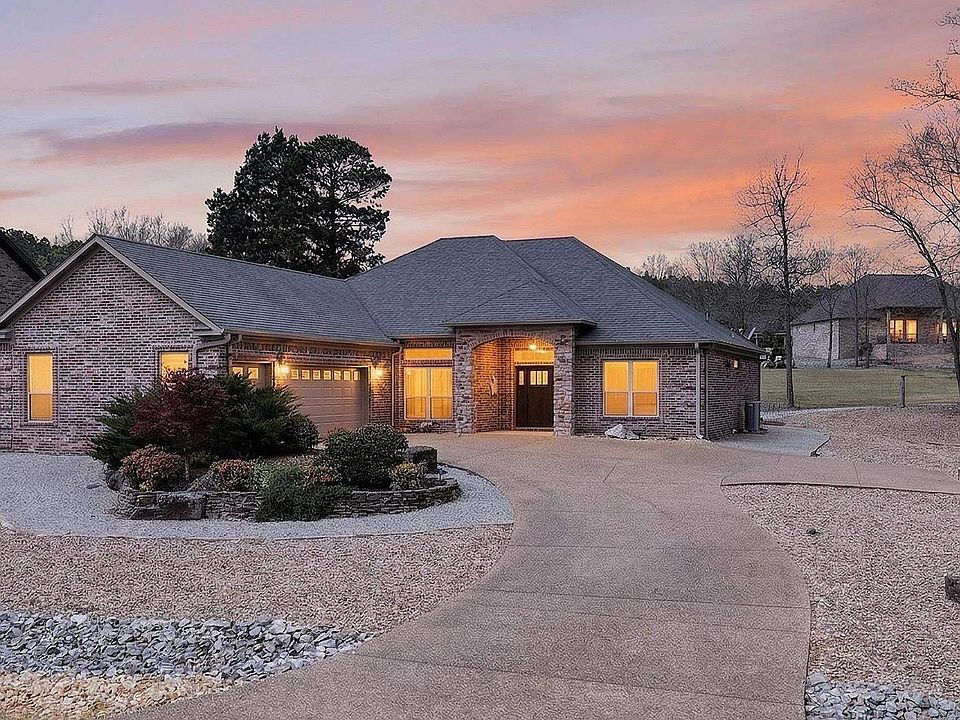 1st image of 3 Linares Ln