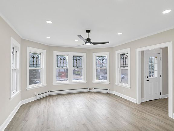 3rd image of 2417 N 76th Ave