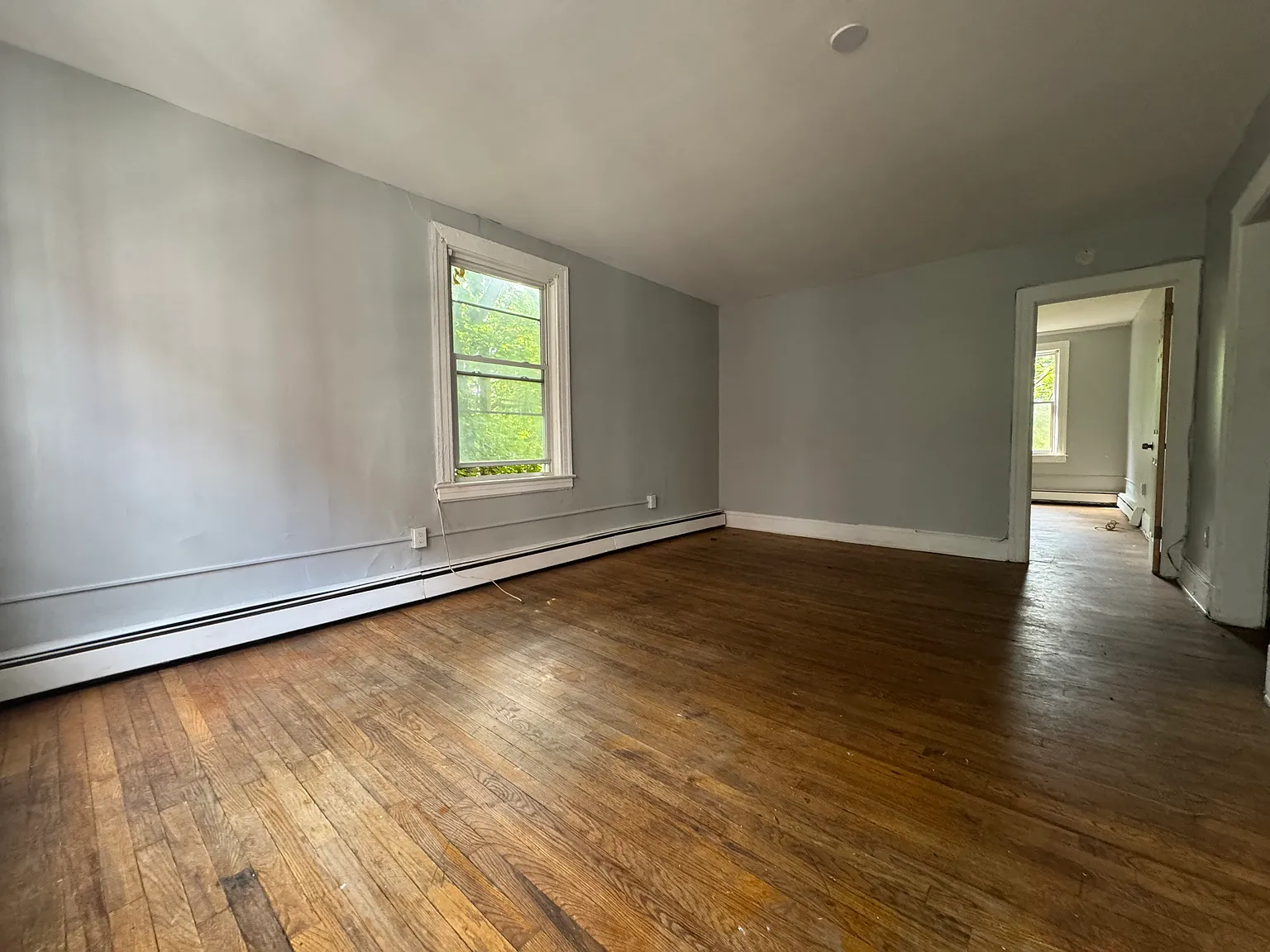 3 bed, 1100 sqft, $1,445 — Photo 3
