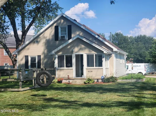 3228 Zone Ave, Toledo, OH 43617