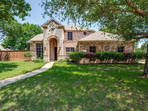 1212 Diamond Leaf Dr, Corinth, TX 76208