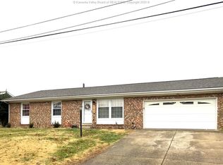 187 Shawnee Estates, Winfield, WV 25213