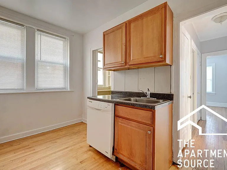 4426 N Kenneth Ave #3A — Photo 3