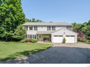 6 Dailey Rd, New Milford, CT 06776