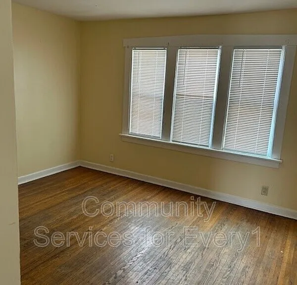 247 Roesch Ave #45A — Photo 7