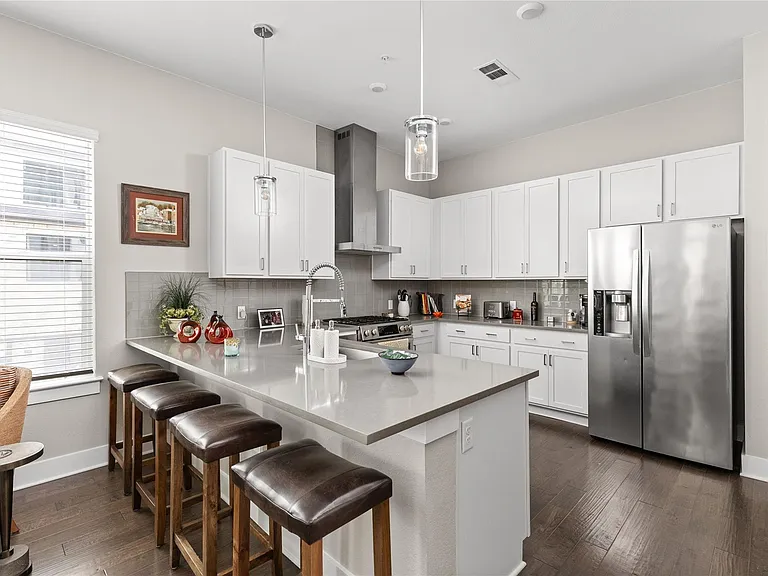 4325 Jackson Ave #2105 — Photo 10