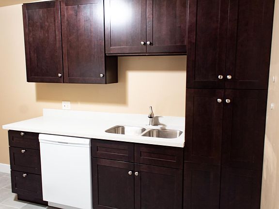 2nd image of 829 E Stratford Ave APT 4
