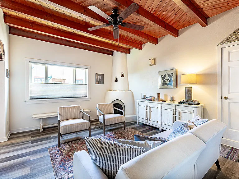 512 Camino De Guadalupita — Photo 2