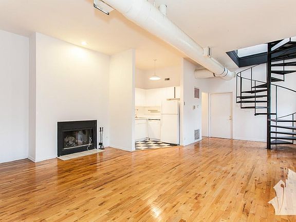 5th image of 2057 W Dickens Ave #3N