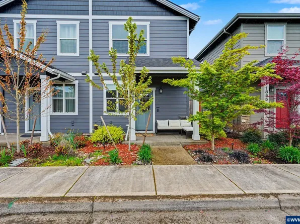 1863 SE Mulberry Ave, Dallas, OR 97338