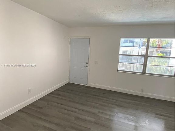5th image of 1230 NE 139th St APT 303