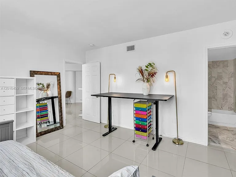 825 Brickell Bay Dr #2048 — Photo 27