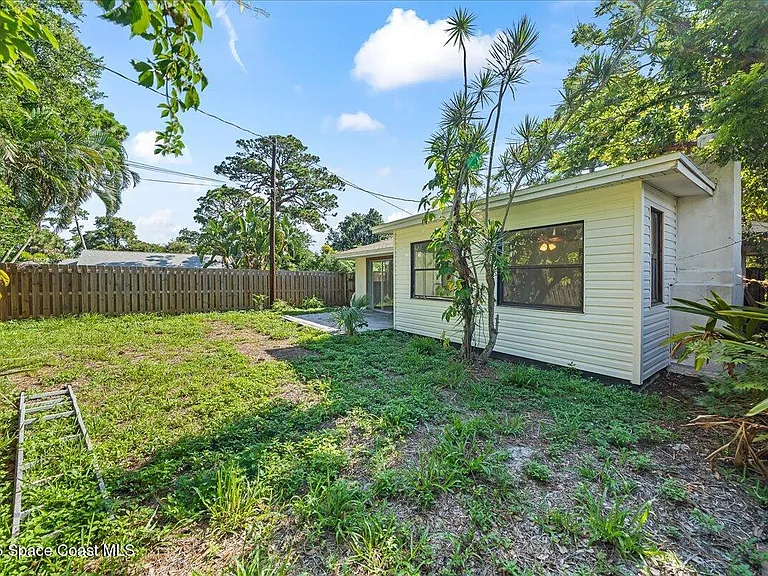 935 S Tropical Trl — Photo 25