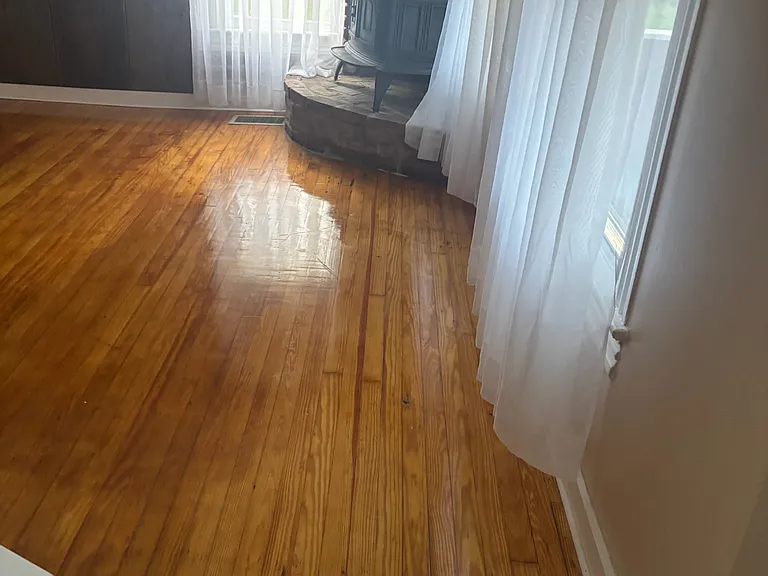 210 Russell St — Photo 7